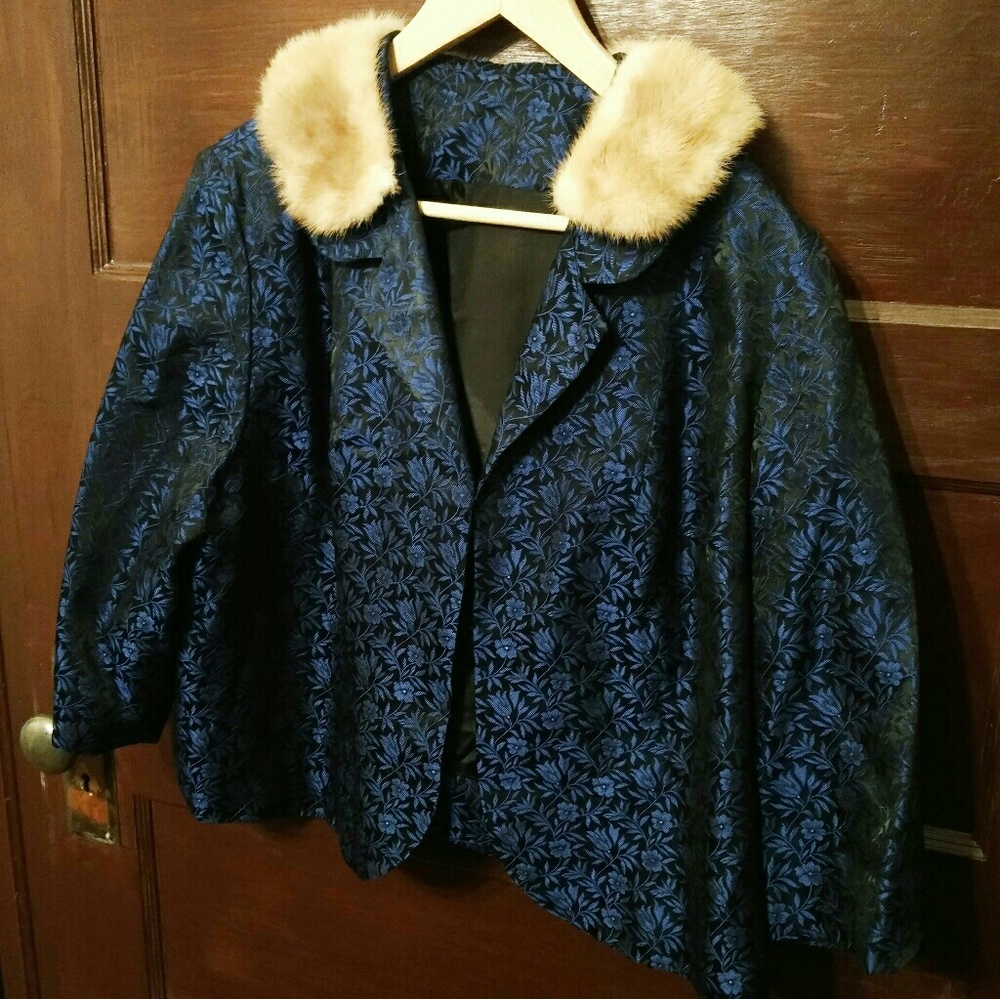 Vintage Fur Collar Cropped Jacket